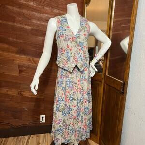 VINTAGE 80s Western Vest Set Size 4 Equestrian Floral Pleated Cottagecore Indie